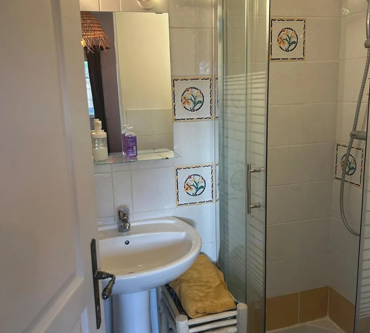 Apartment Chambre Independante Les Chenes Villeneuve-les-Avignon France
